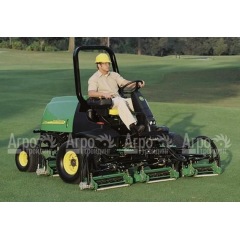 Бензиновая газонокосилка для фейрвея  Jonh Deere - 3235 С  в Красноярске